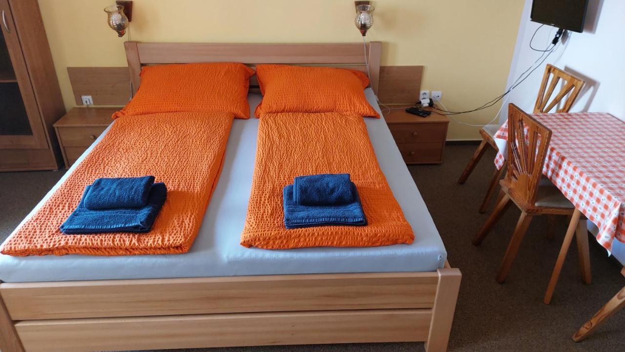 Rozmberska Basta Hotell Třeboň Exteriör bild