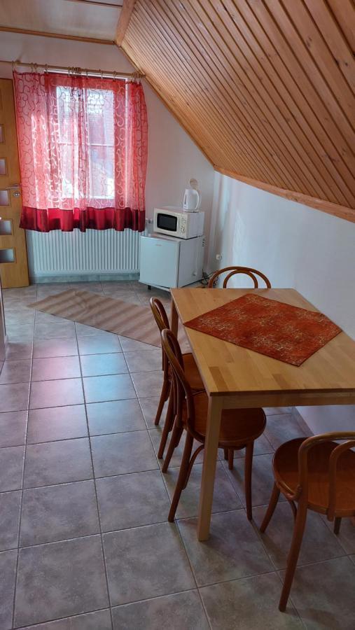 Rozmberska Basta Hotell Třeboň Exteriör bild